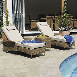 Bridgman Four Seasons Pulut - Richmond Lounger Set and Side Table