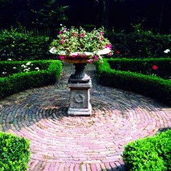 Troughs, Tazzas, Urns and Vases - Large Victorian Tazza On Laurel Plinth