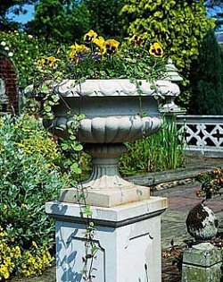 Urns and Vases - Trafalgar Urn