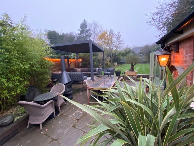 Louvred Roof Pergola (3)