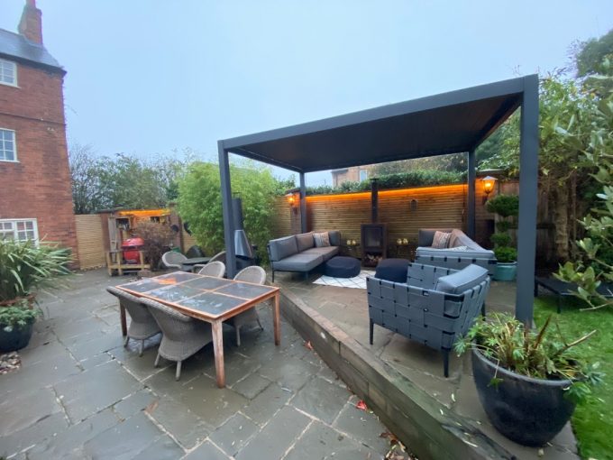 Louvred Roof Pergola (4)