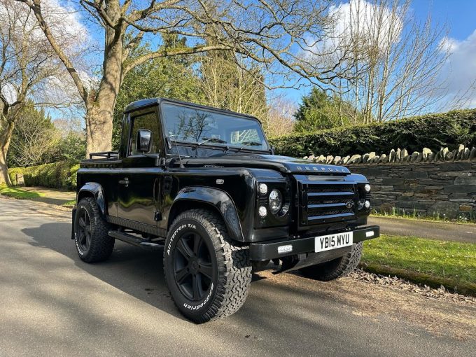 Land Rover Defender 90 Bespoke Pickup (5)