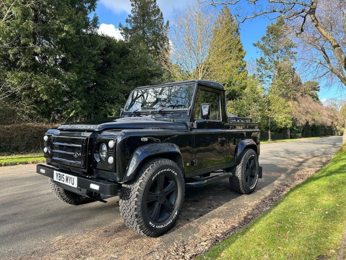 Land Rover Defender 90 Bespoke Pickup (7)