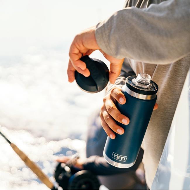 YETI Rambler Bottle with Chug Cap NAVY . 532ml 18oz Birstall